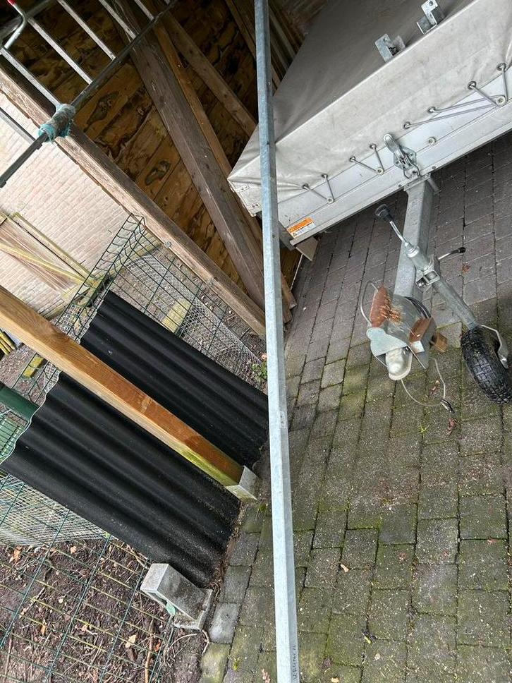 Gegalvaniseerde koker 5x5 3030mm met muurbeugels, Ophalen, Zo goed als nieuw, IJzer