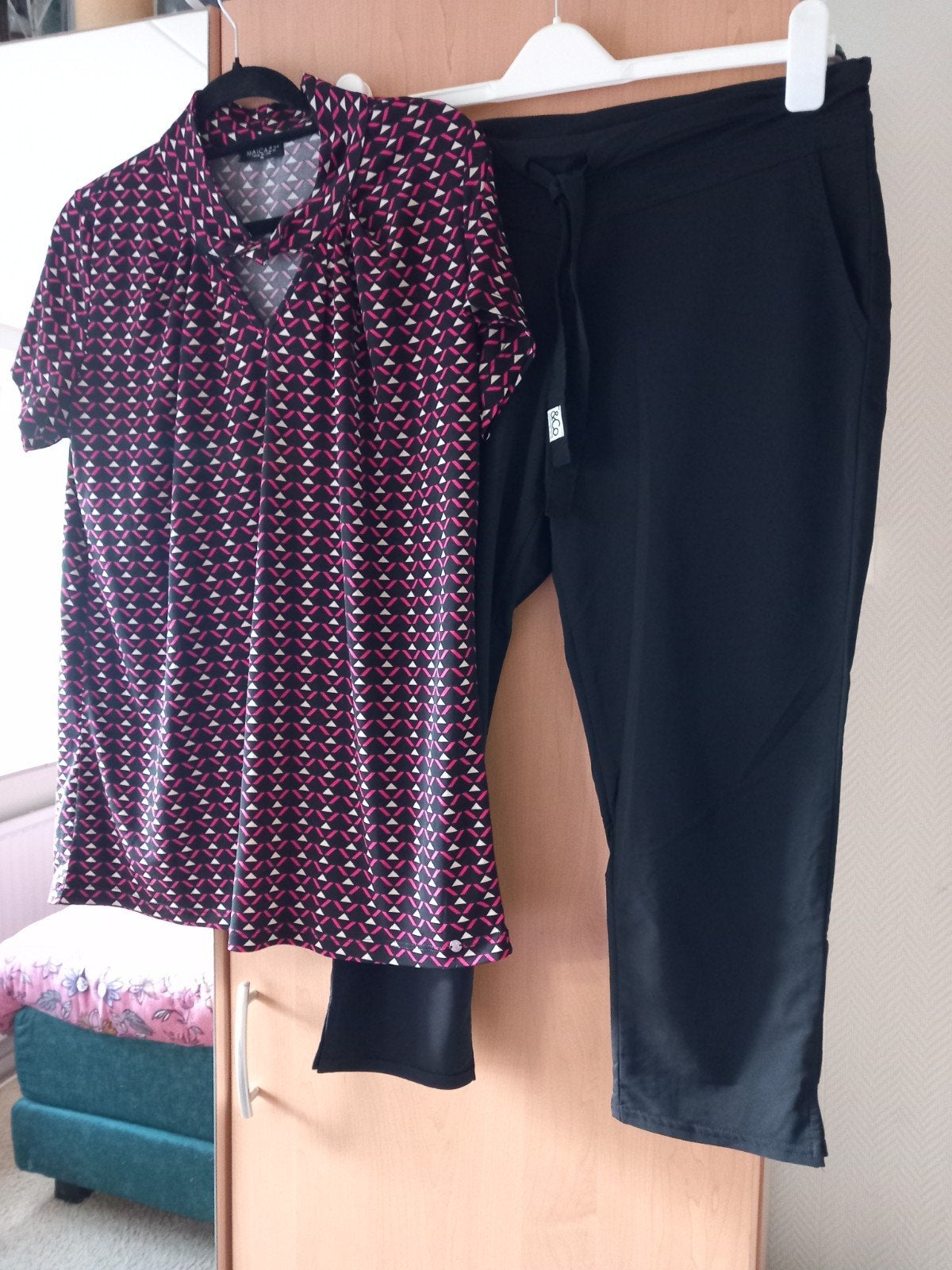 Mooie set travelstof maat xl 3kwart broek, Kleding | Dames, Grote Maten, ,and co woman, Zwart, Ophalen of Verzenden, Zo goed als nieuw