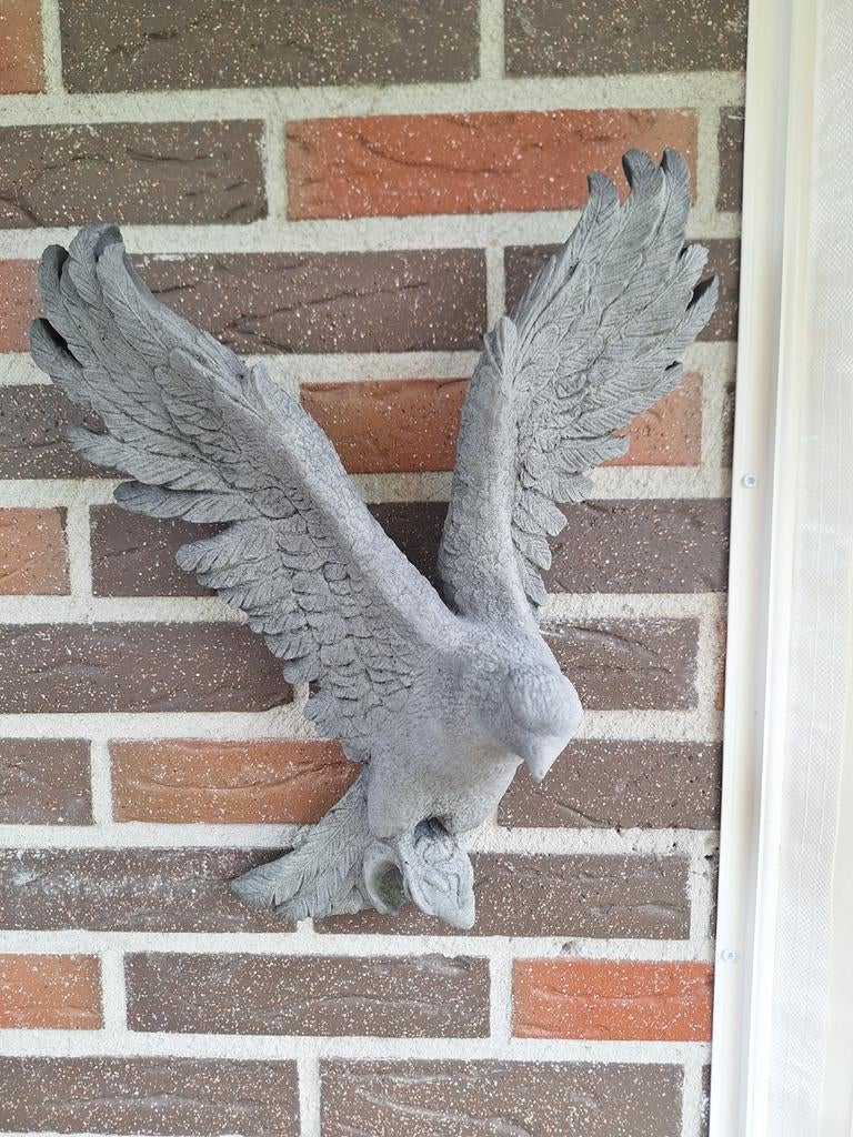 Betonnen Adelaar Muurdecoratie - 40 cm hoog, Tuin en Terras, Ophalen, Nieuw, Beton, Dierenbeeld