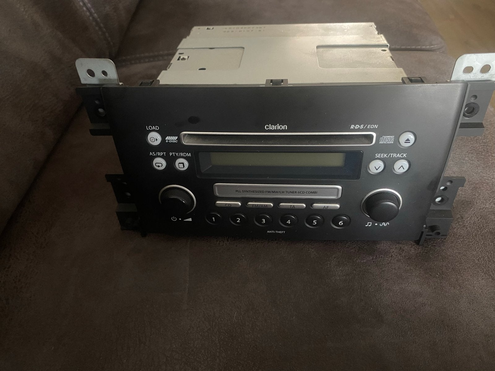 Autoradio Suzuki Grand Vitara 2005-2015 met 6 CD-wisselaar, Ophalen of Verzenden, Gebruikt