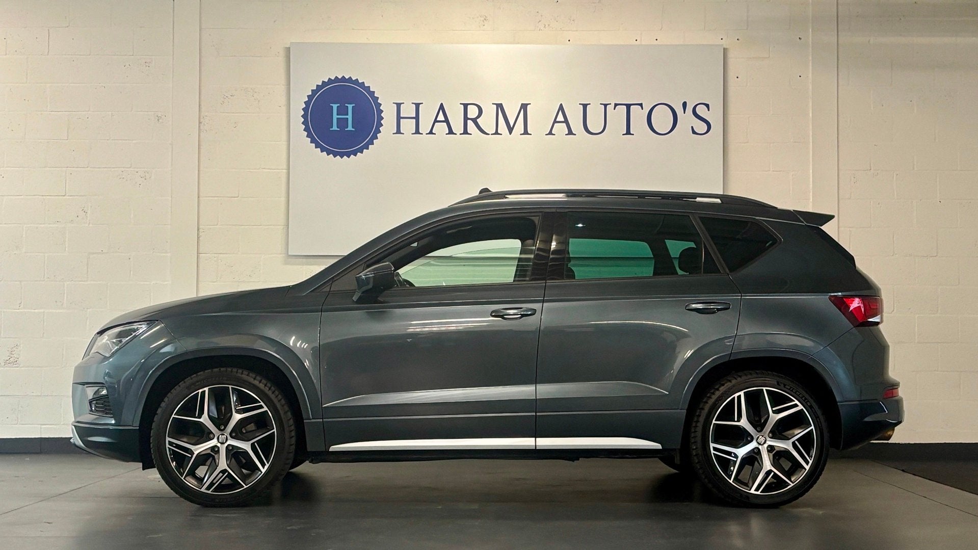SEAT Ateca 2.0 TSI FR 4DRIVE DSG 190pk Pano / LED / Navi / T, Auto's, Seat, Automaat, 1441 kg, Gebruikt, Zwart