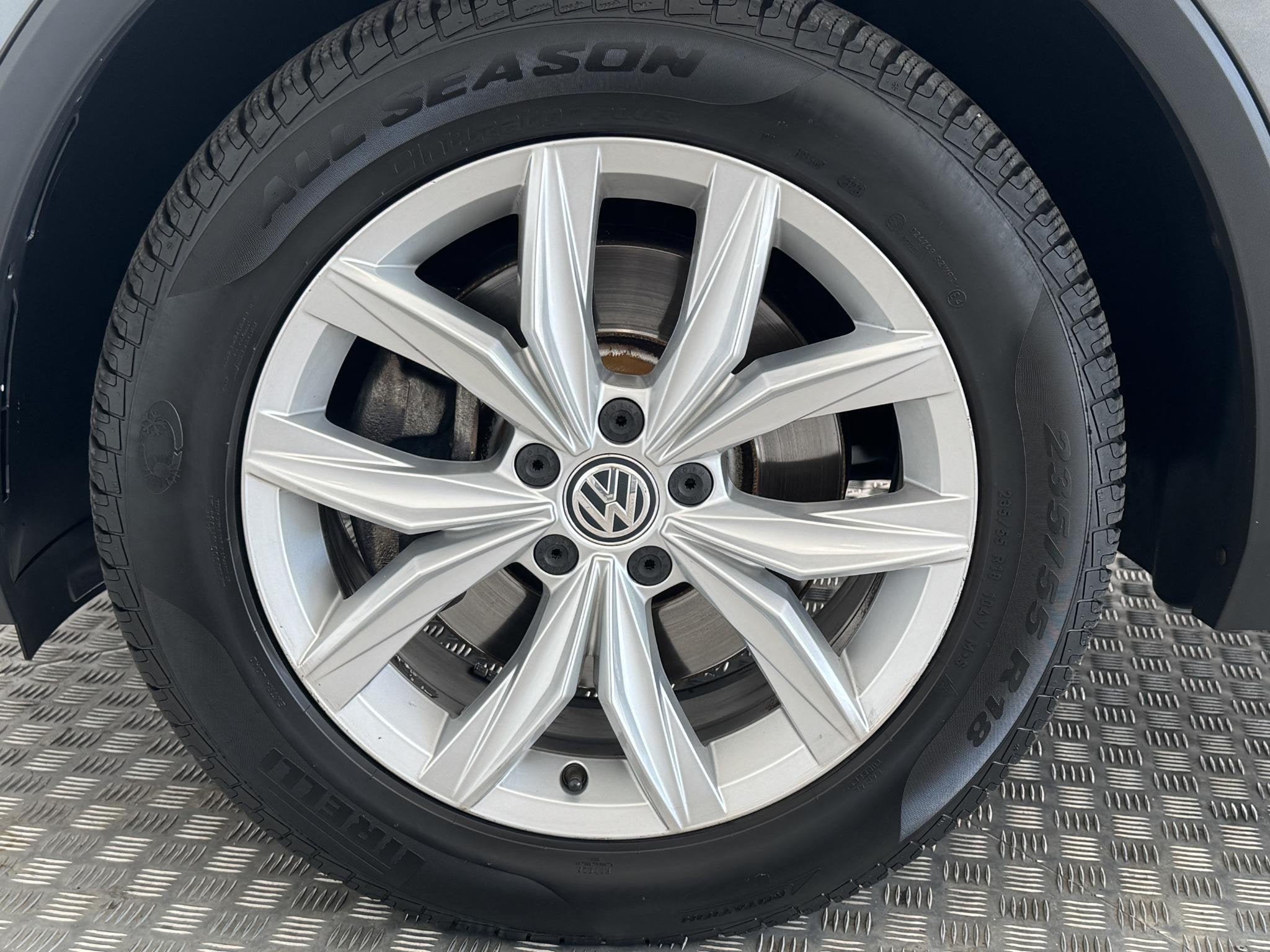 Volkswagen Tiguan 2.0 TSI 4Motion Highline, Auto's, Automaat, Stof, Gebruikt, 4 cilinders