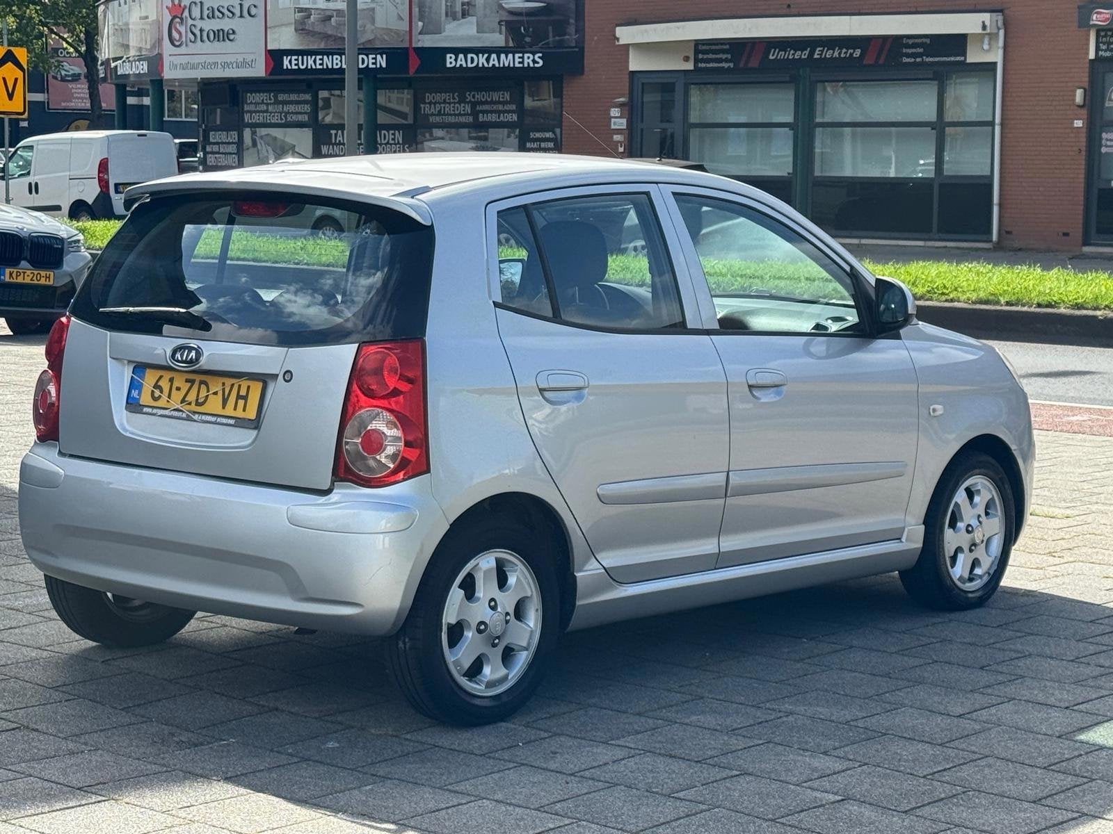 Foto 3 van Kia Picanto 1.1 X-ecutive First Edition.2eigenaar,airco,km n