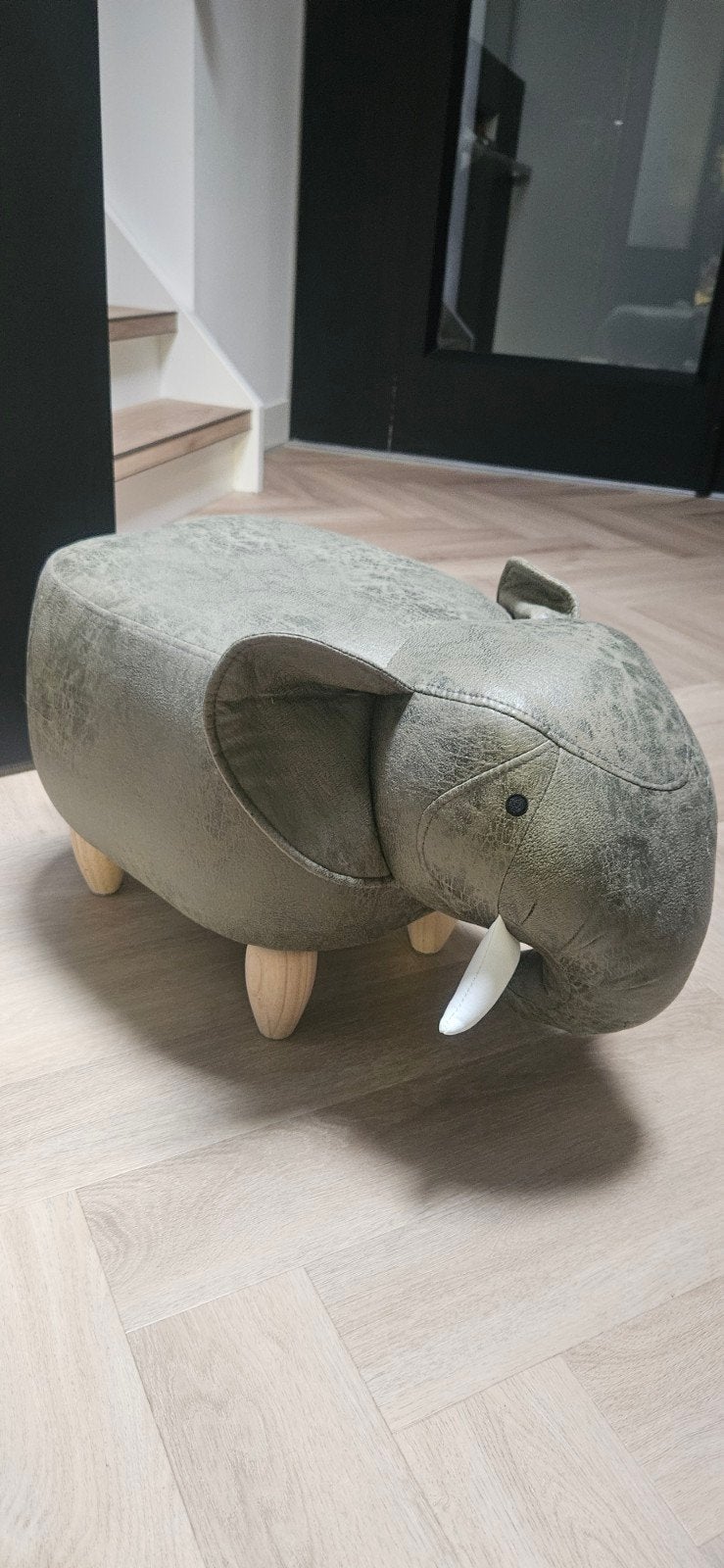 Leuke olifant poef / krukje voor kinderkamer, Ophalen, Zo goed als nieuw