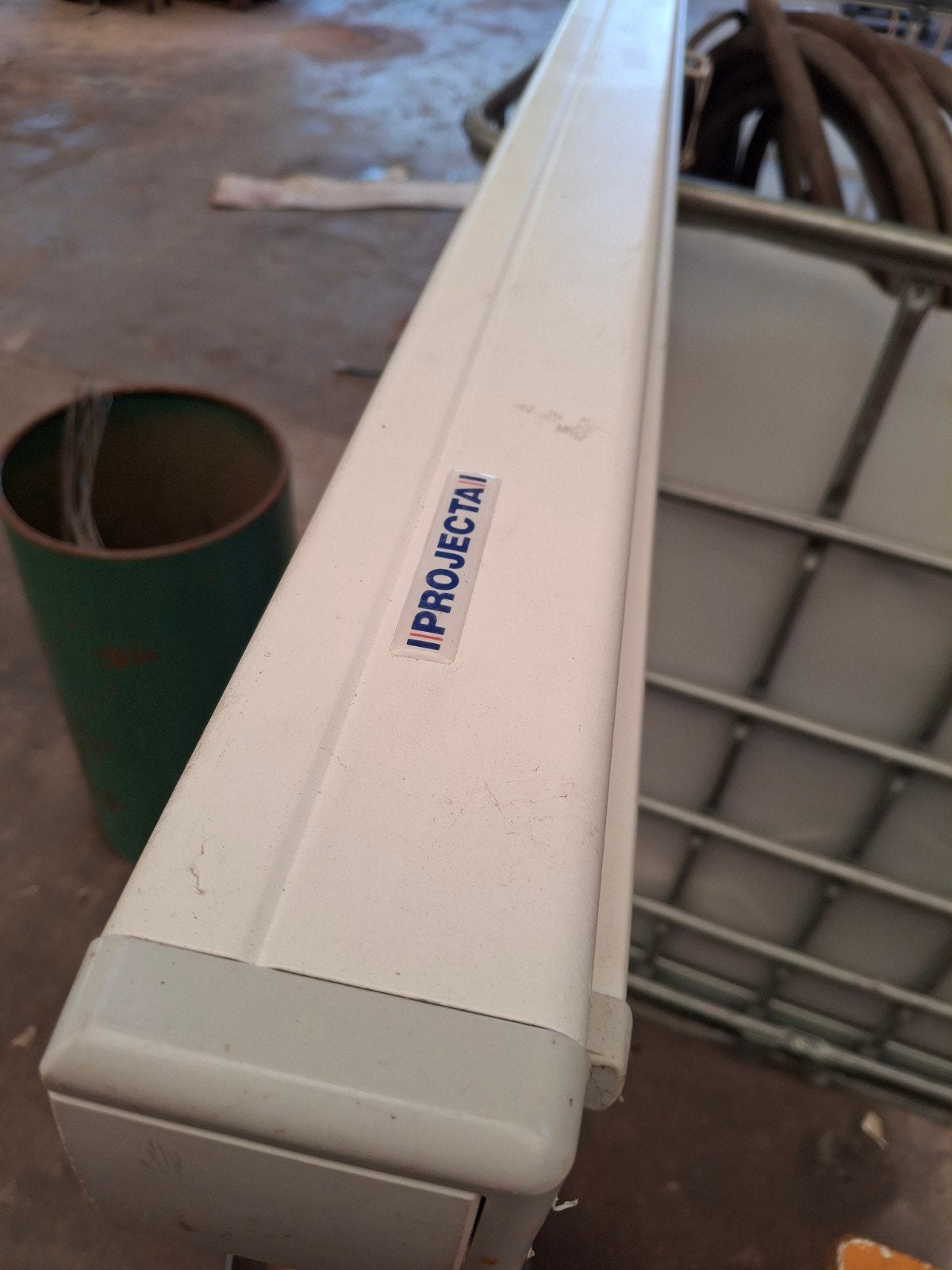 Projecta beamerscherm/beamer doek h168 x b125cm, Ophalen