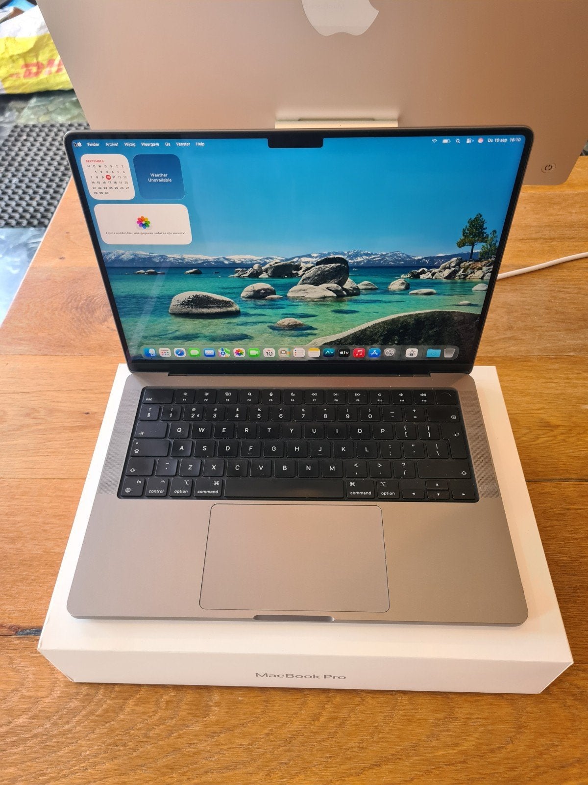 Apple MacBook Pro 14-inch m3 uit 2024  Garantie
