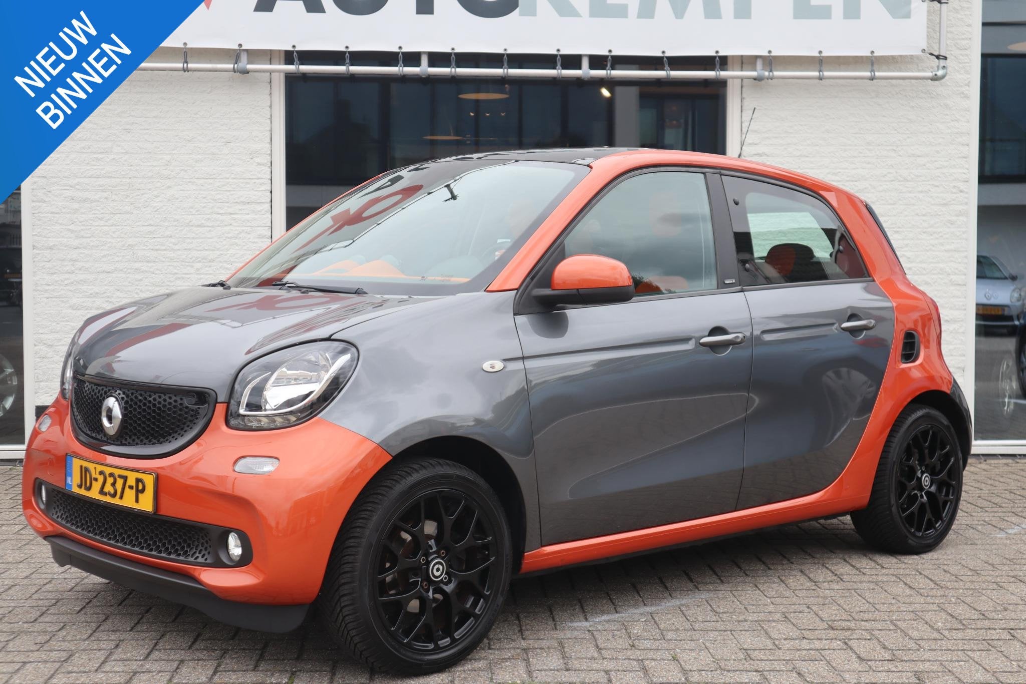 smart forfour 1.0 Passion FIRST EDITION|2X PANO|CARPLAY|NAVI, Auto's, Gebruikt, 4 stoelen, Origineel Nederlands, Handgeschakeld