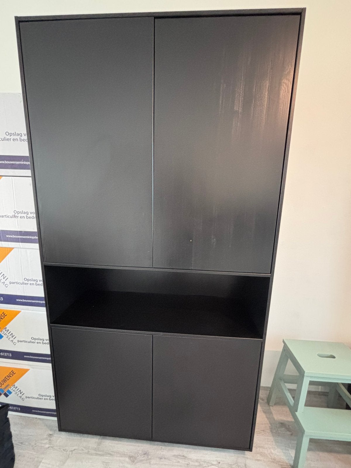 Mooie zwarte houten kast, Ophalen, 100 tot 150 cm, 200 cm of meer, Zo goed als nieuw