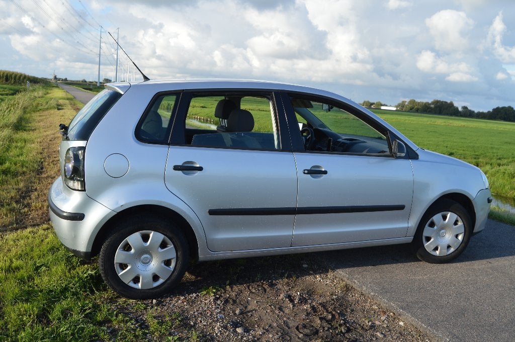 Volkswagen 2005 Grijs, Voorwielaandrijving, 540 kg, Handgeschakeld, Grijs