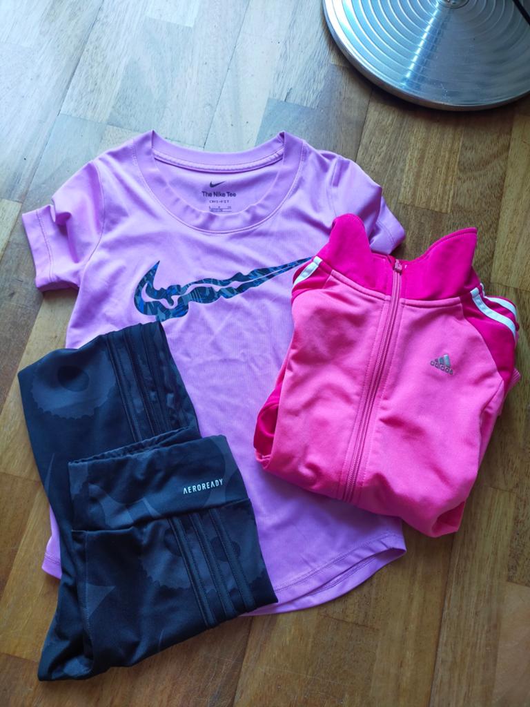 Marimekko, Adidas & Nike sportsetje (Kind), Marimekko adidas nike, Overige typen, Ophalen of Verzenden, Roze