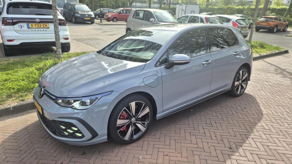 Volkswagen Golf GTE 1.4 245pk DSG 2021 moonstone grey BOMVOL, Stof, 1395 cc, 1524 kg, 84 €/maand