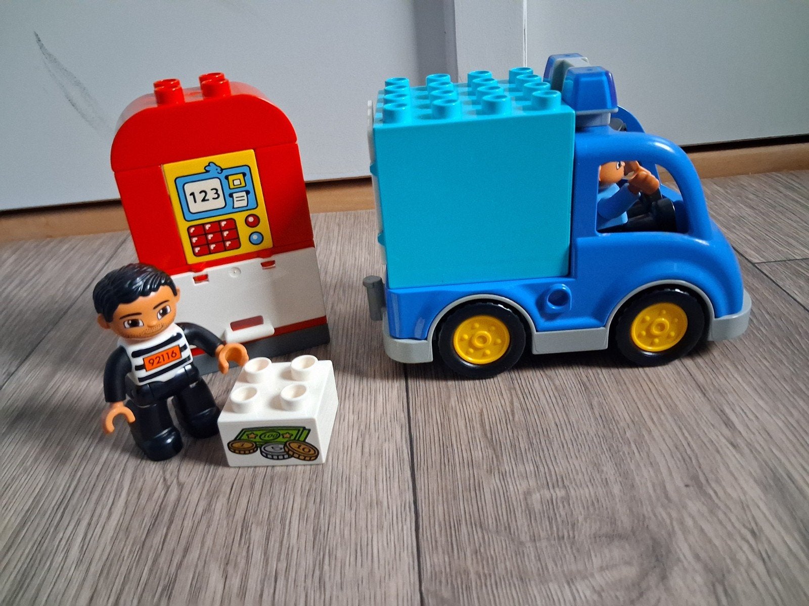 Lego Duplo bankoverval set 10809

Er is m, City, Ophalen of Verzenden, Zo goed als nieuw, Compleet
