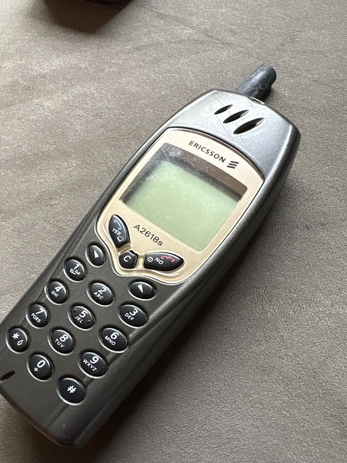 Vintage Ericsson A2618s Mobiele Telefoon - Klassieker, Telecommunicatie, Mobiele telefoons | Overige merken, Gebruikt, Geen camera