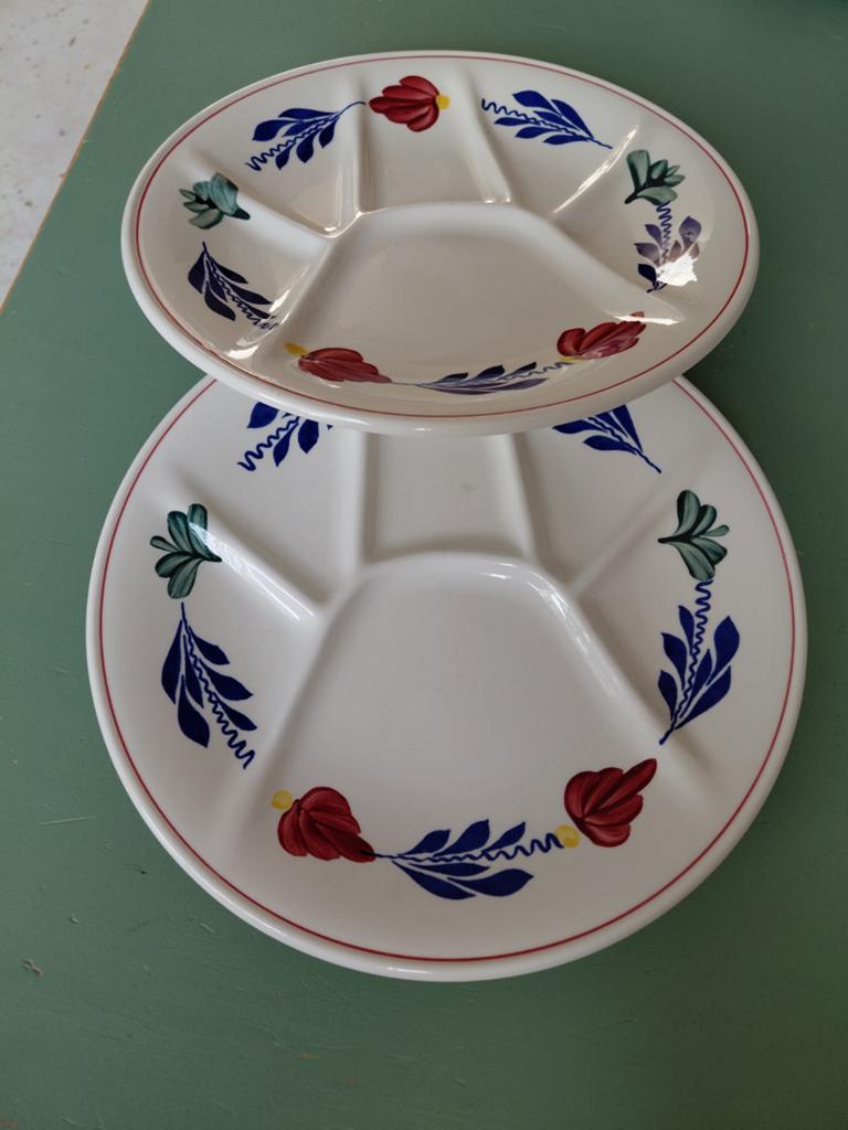 Nieuwstaat Boch Boerenbont fondue borden 2 stuks, Huis en Inrichting, Keuken | Servies, Ophalen of Verzenden, Zo goed als nieuw