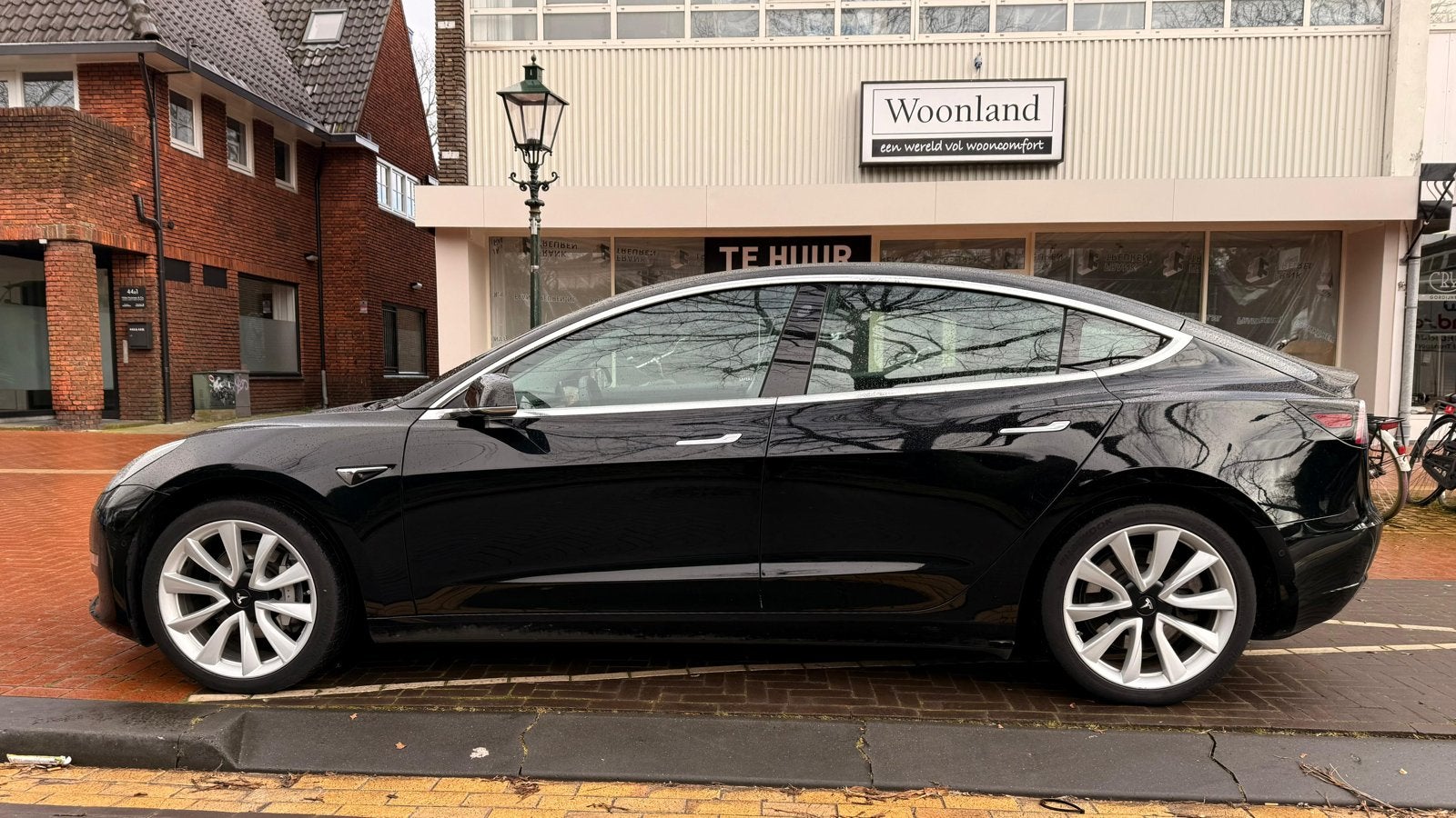 Foto 3 van Te huur Tesla model 3 long range Taxi huren uber bolt pacht
