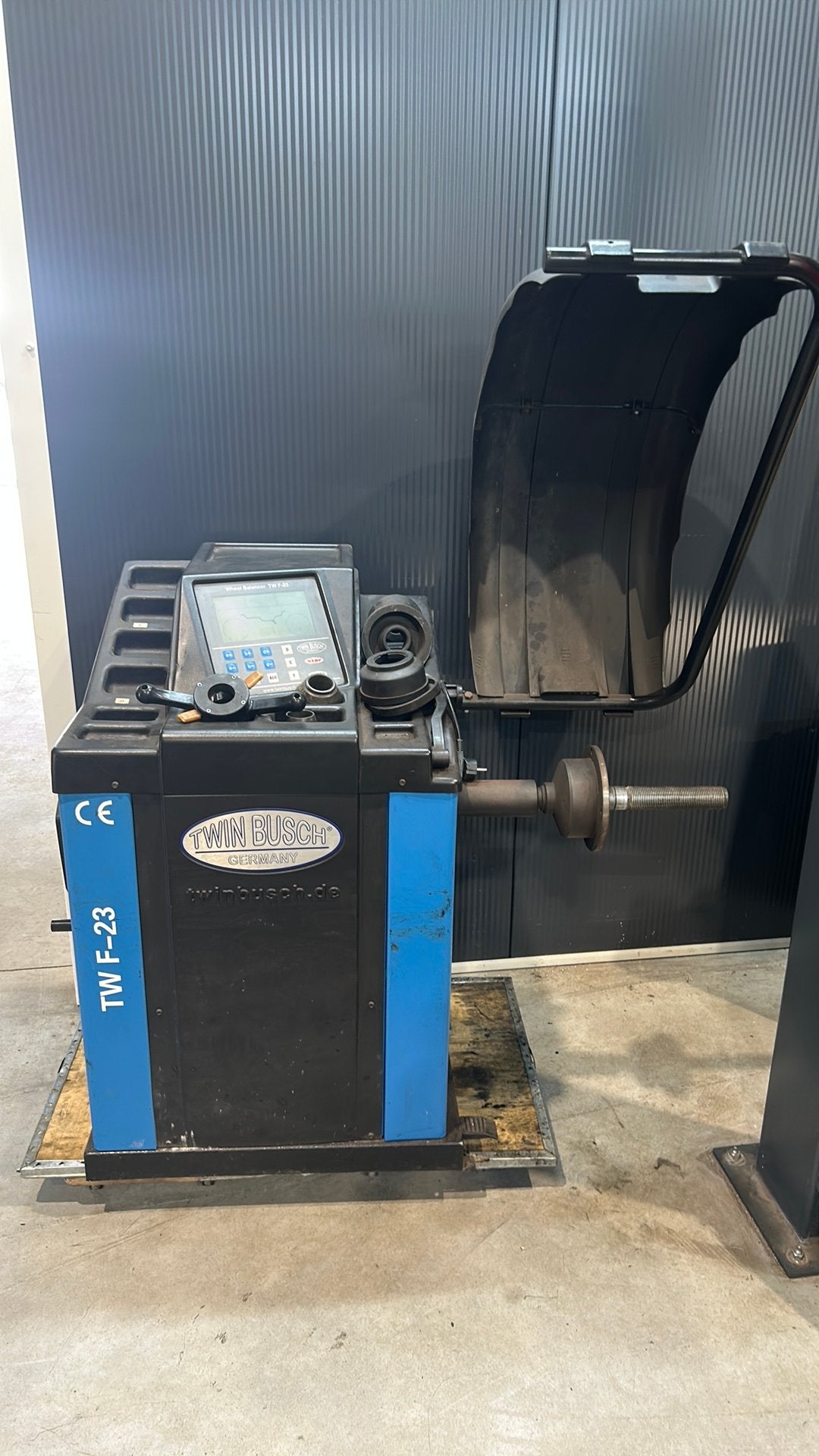 Twin busch balanceer apparaat, Auto diversen, Autogereedschap, Gebruikt, Ophalen