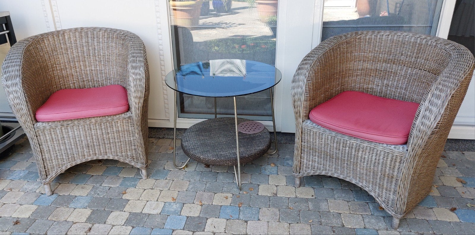 Rotan kuipstoelen met glazen tafel en kussens, Tuin en Terras, Tuinsets en Loungesets, Gebruikt, Bijzettafel, Rotan, Tuinset