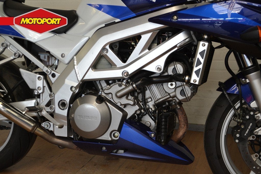 Suzuki SV 1000 S (bj 2004), Motoren, Motoren | Suzuki, Lange Dreef 12
4131NH  Vianen, NL, Suzuki, Bedrijf, Klantenservice@suzuki.nl