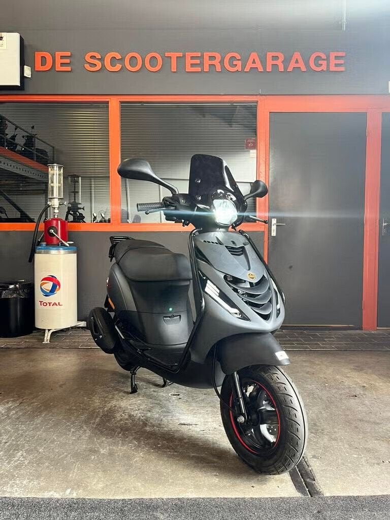 Piaggio Zip iget NIEUW brom 45km FULL, Ophalen, Piaggio, Piaggio, Maximaal 45 km/u