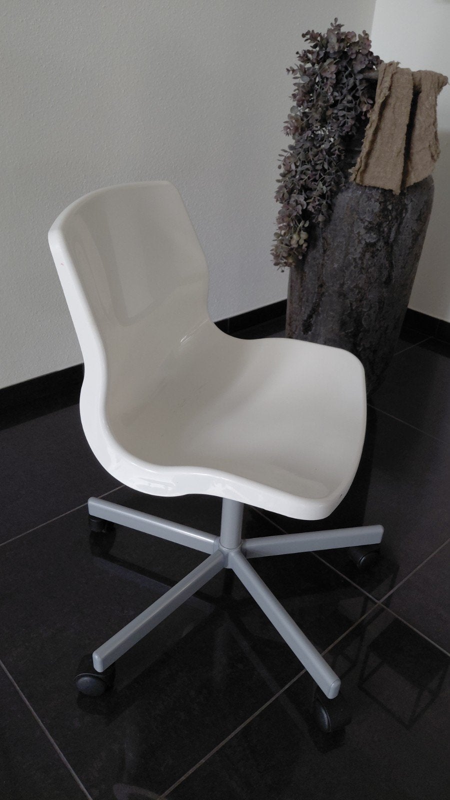 Witte IKEA Bureaustoel op Wieltjes, Huis en Inrichting, Bureaustoelen, Ophalen, Gebruikt, Wit, Bureaustoel