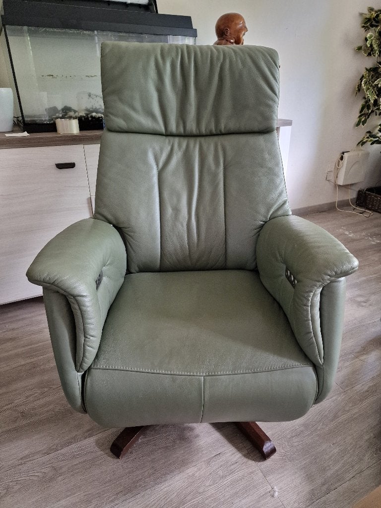 Prominent relax en sta op stoel, Huis en Inrichting, Fauteuils, Ophalen, Minder dan 75 cm, Nieuw, Leer