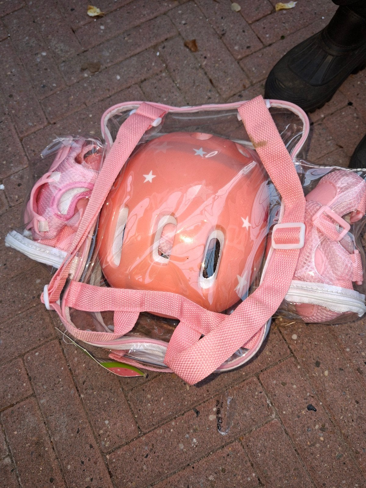 Roze kinderbeschermset: helm, knie- en elleboogbeschermers, Ophalen, Nieuw, Kinderen