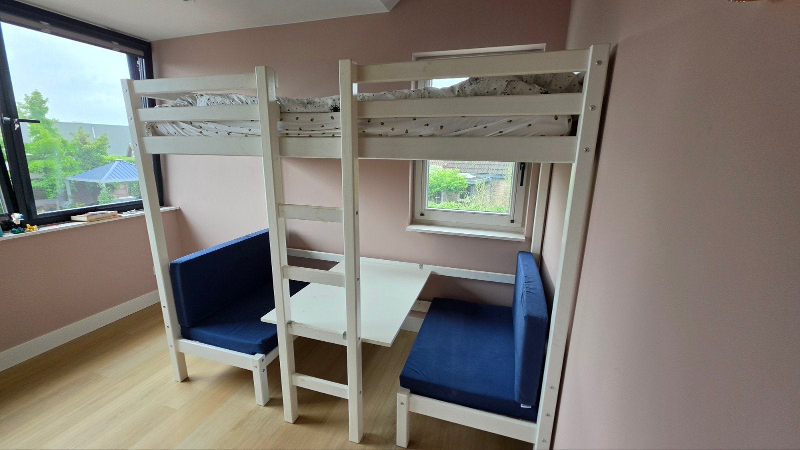 Hoppekids stapelbed met bureau en zithoek - Wit, Ophalen, Eenpersoons, 160 tot 180 cm, Zo goed als nieuw