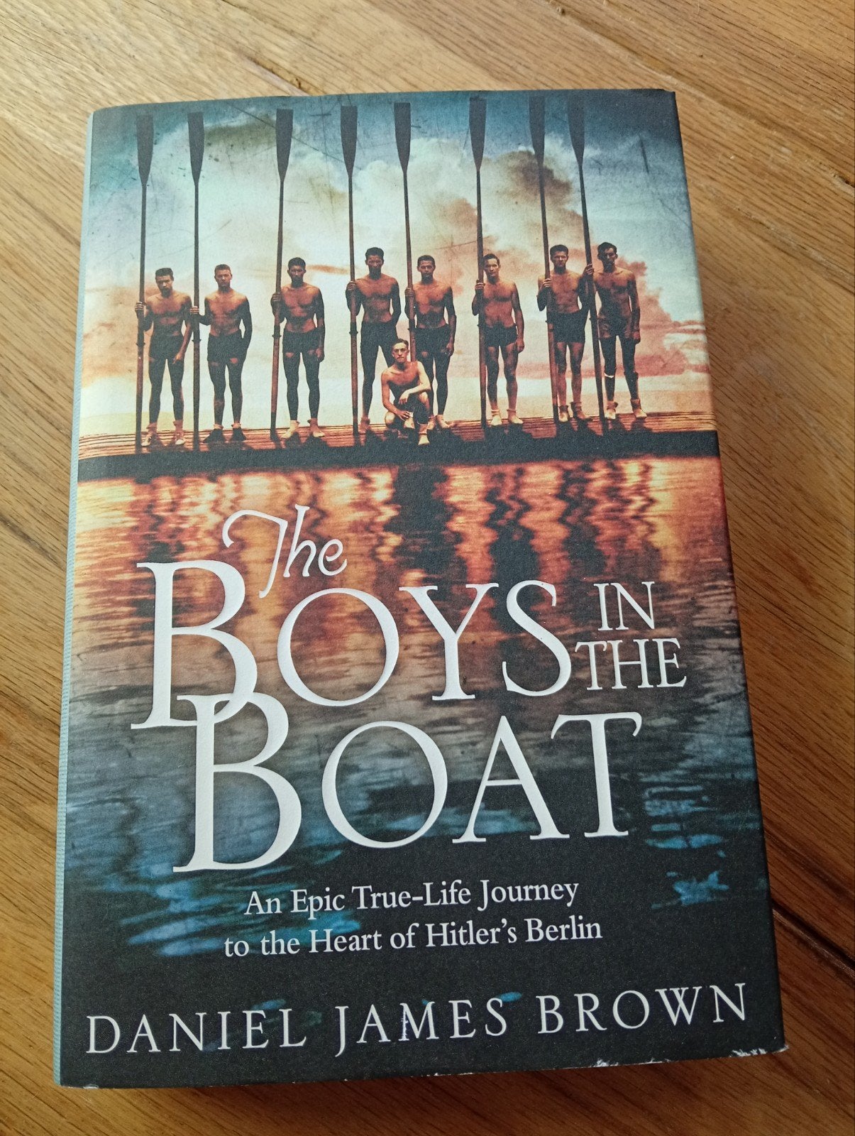 The Boys in the Boat - Daniel James Brown, Boeken, Gelezen, Daniel James Brown, Ophalen of Verzenden, Amerika