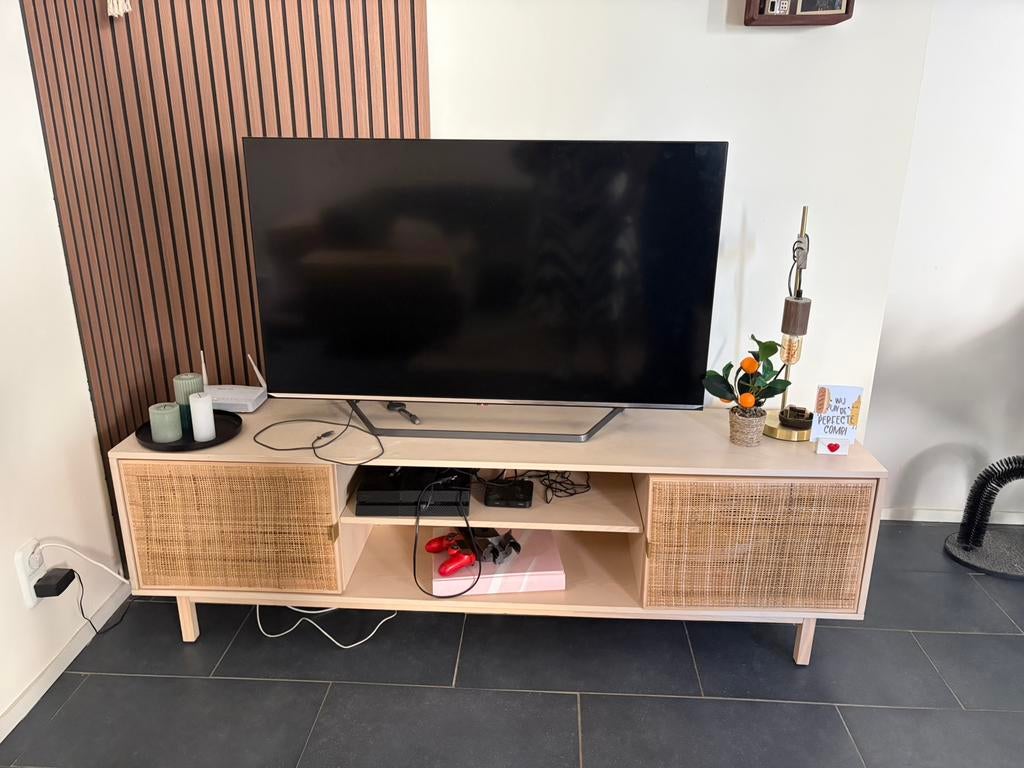 Tv meubel rotan, 150 tot 200 cm, Ophalen of Verzenden, Zo goed als nieuw, Minder dan 100 cm