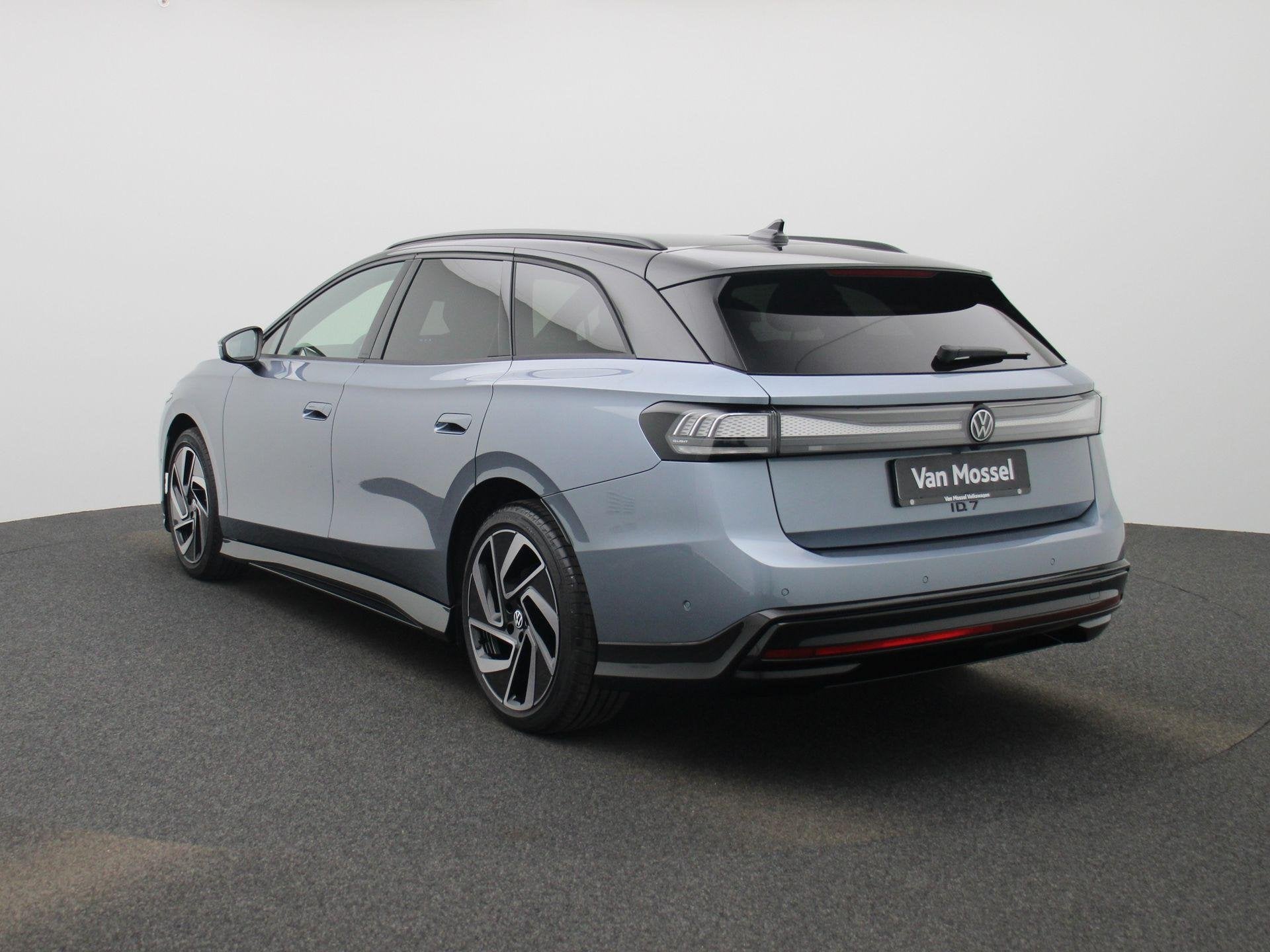 Volkswagen ID.7 Tourer Pro Limited Edition 77 kWh 286 PK | 2, Automaat, Achterwielaandrijving, Automatische klimaatregeling, Blauw