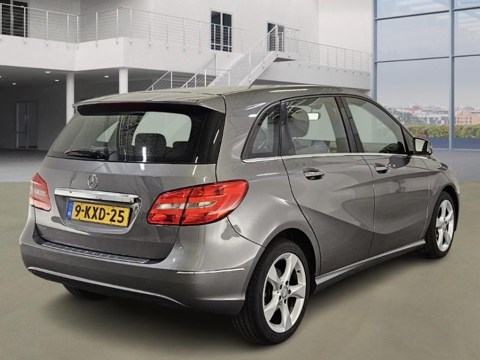 Mercedes-Benz B-klasse 180 1e Eig. 115.000 km + NAP NL-auto, Stof, Gebruikt, 4 cilinders, 122 pk