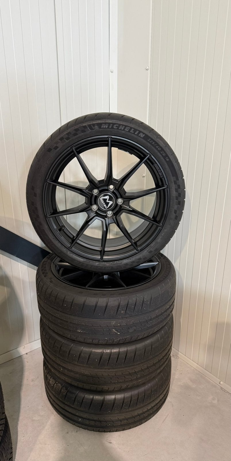 Motec Ultralight MCR-2 18" 5x112 Michelin Pilot Sport Cup 2, Ophalen, 18 inch, Banden en Velgen, Nieuw