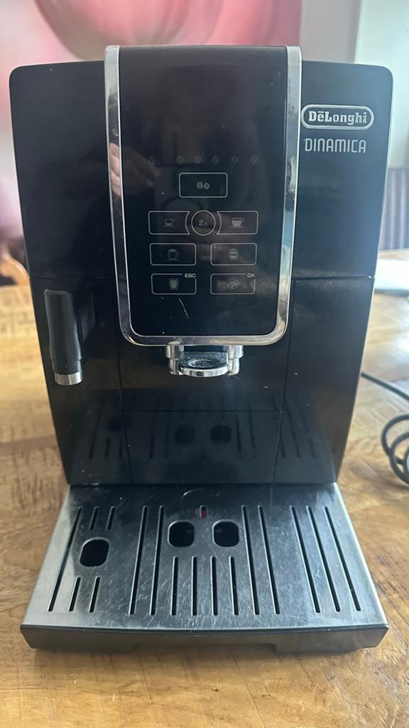 DeLonghi Dinamica ECAM35X.50 Volautomatische Koffiemachine, Afneembaar waterreservoir, Gebruikt, 10 kopjes of meer, Koffiemachine