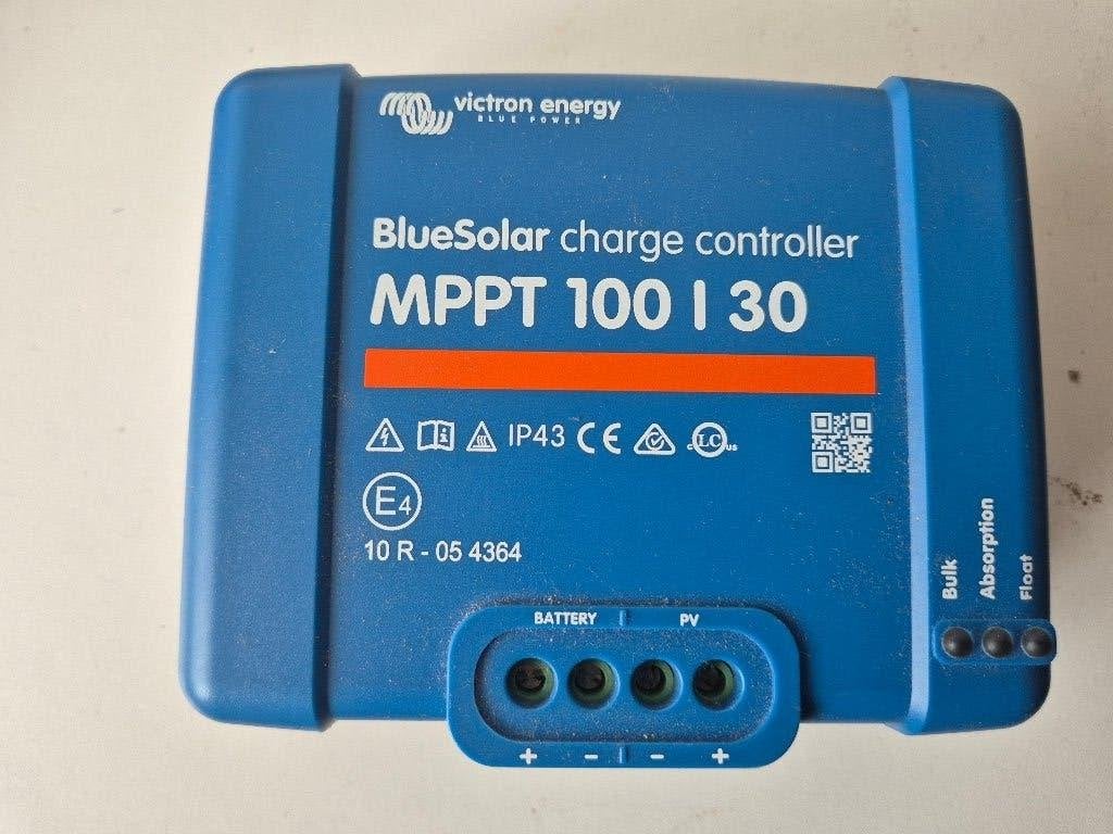 Victron BlueSolar charge controller MPPT 100/30, Ophalen of Verzenden, Nieuw