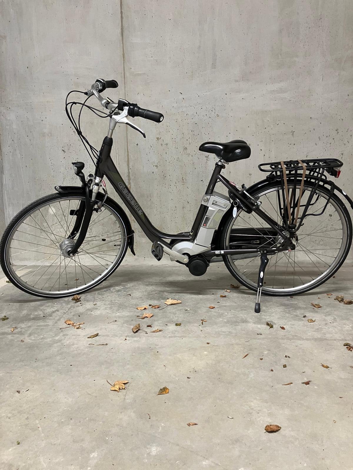 Gazelle damesfiets (accu defect)