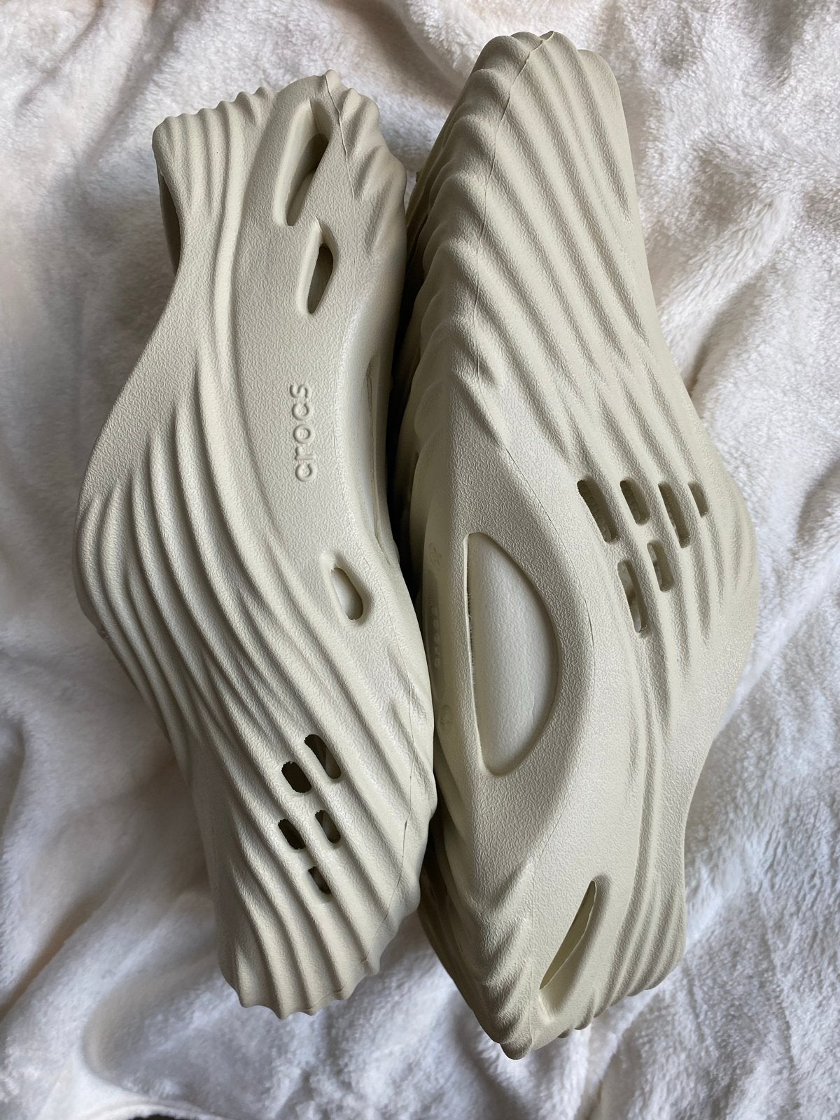 Crocs Echo Clog Stijlvolle Instappers - Nieuw, te klein geko, Kleding | Dames, Schoenen, Ophalen, Nieuw, Instappers, Beige