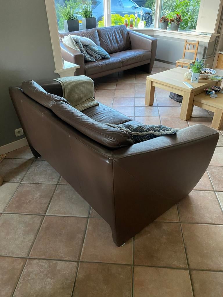 Comfortabele bruine leren bank - 2-zits en 21/2zits, Ophalen, Gebruikt, Tweepersoons, Rechte bank