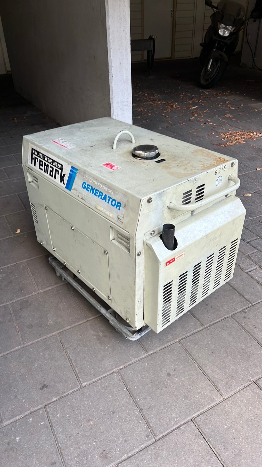 Noodstroomvoorziening, Gebruikt, Ophalen of Verzenden, 5 tot 10 kVA, Elektrisch startend