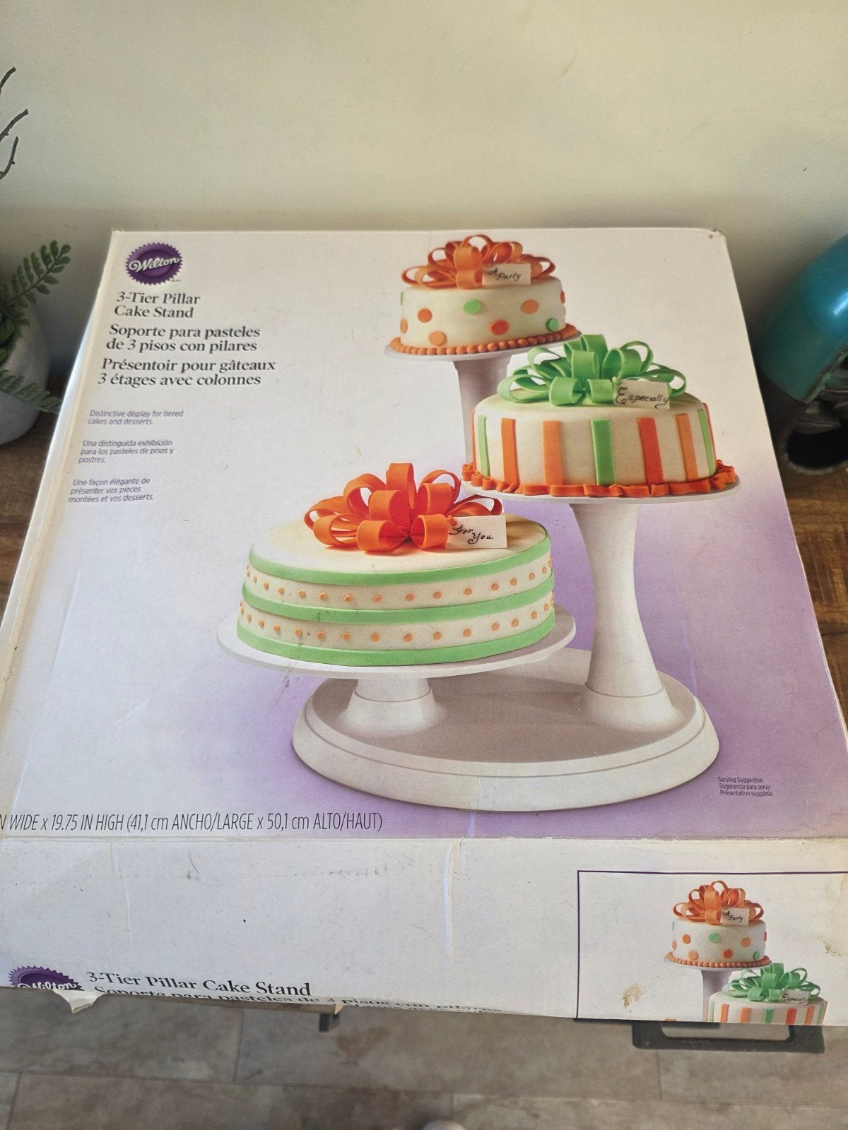 Wilton 3-Tier Pillar Cake Stand - Taartstandaard, Ophalen of Verzenden, Zo goed als nieuw, Taarten of Cupcakes, Serveervorm