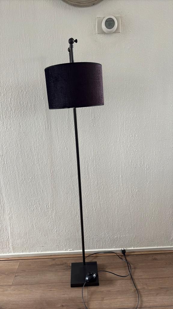 Staande lamp zwart met croco print kap, Ophalen of Verzenden, Zo goed als nieuw, 100 tot 150 cm