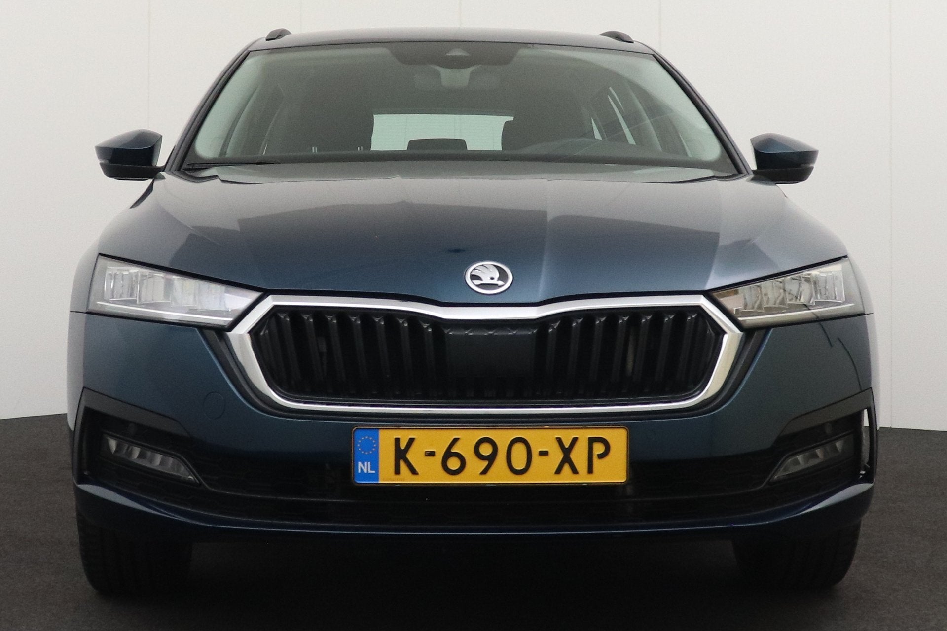 Skoda Octavia Combi 1.4 TSI iV PHEV Business Sport Trekhaak, Auto's, Dealer onderhouden, Stof, Gebruikt, Blauw
