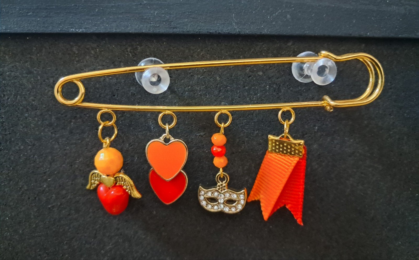 carnavaleske spelt in Kielegat kleuren, Ophalen of Verzenden, Nieuw, Staal, Overige typen