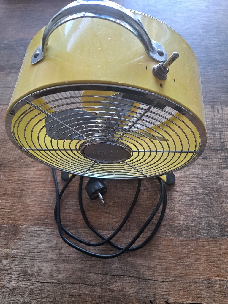 Ventilator 230 Volt met twee standen, Ophalen of Verzenden, Gebruikt, Tafelventilator