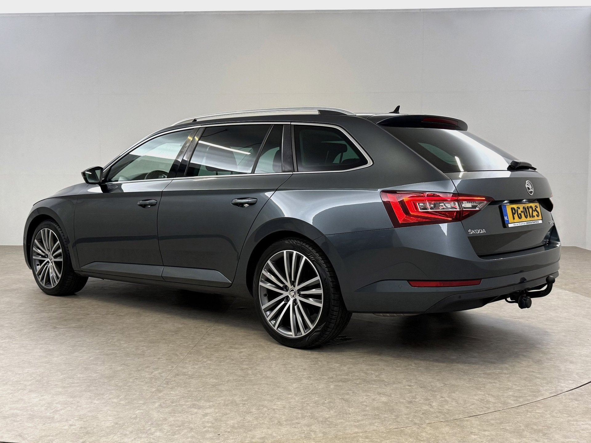 Skoda Superb 1.4 TSI ACT Style Business | Memory | Canton Au, Voorwielaandrijving, Stof, Gebruikt, Euro 6