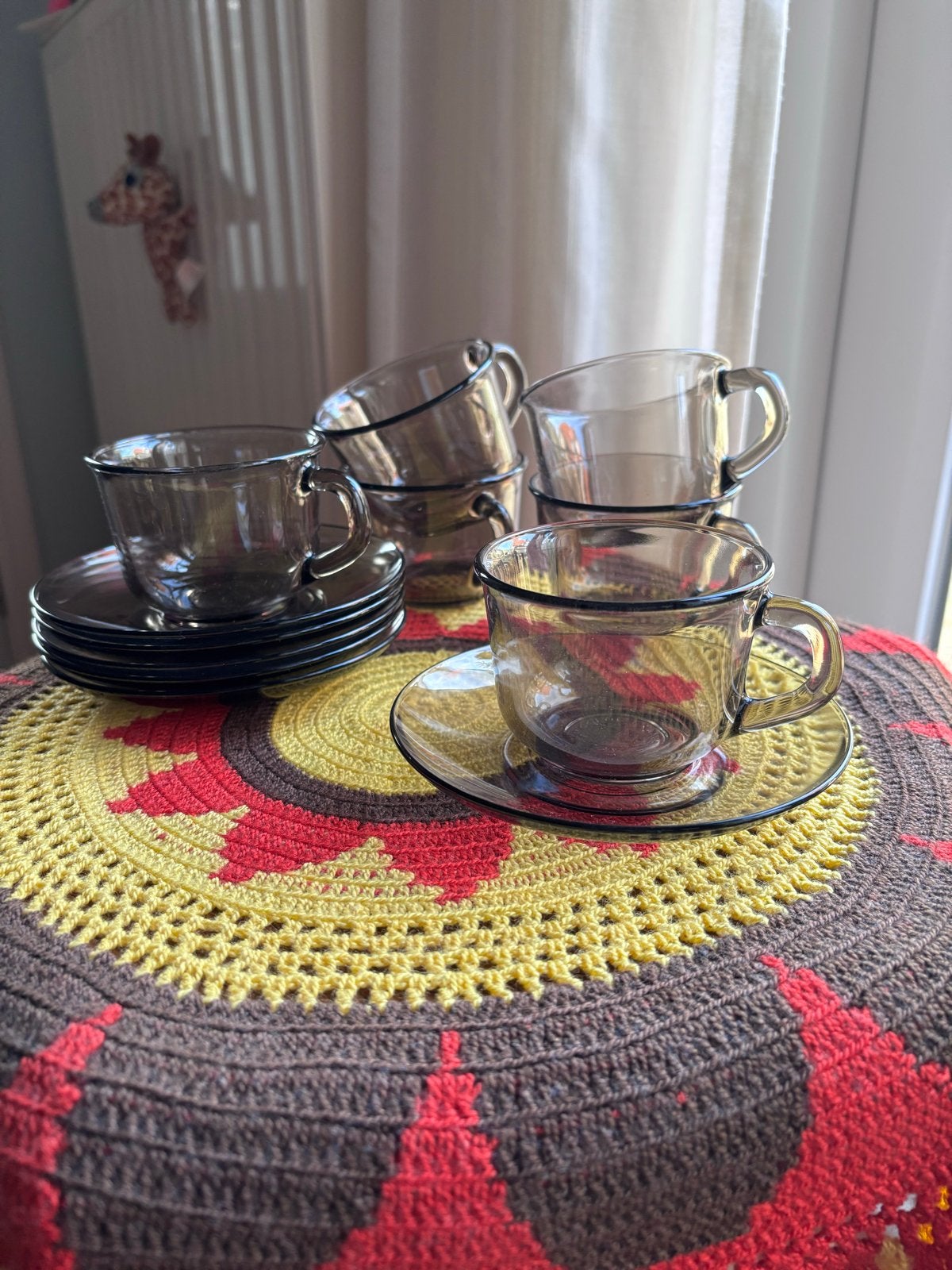 Arcoroc France rookglas kopjes en schoteltjes, Vintage, Ophalen of Verzenden, Kop(pen) en/of Schotel(s), Glas