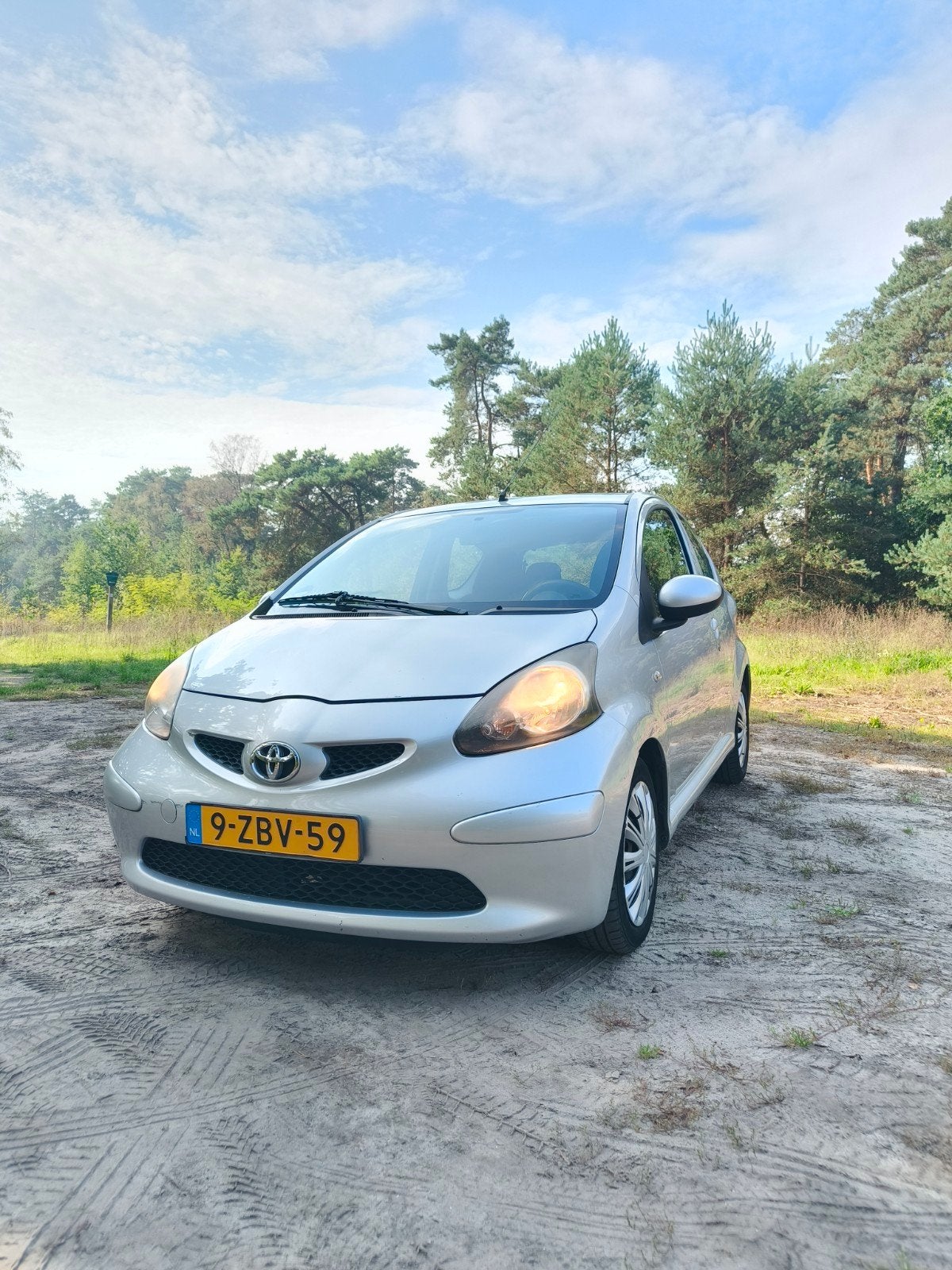 Toyota Aygo 1.0 12V Vvt-i 3DRS MMT 2008 Grijs, Auto's, Voorwielaandrijving, 4 stoelen, 68 pk, Handgeschakeld