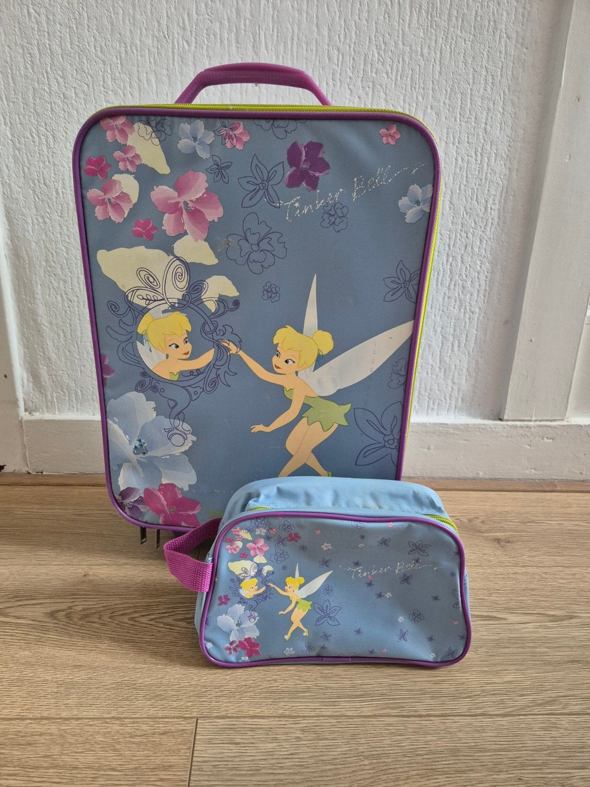 Tinkerbell Koffer en Toilettas Set - Gebruikt, Ophalen, Wieltjes, Gebruikt, Minder dan 50 cm