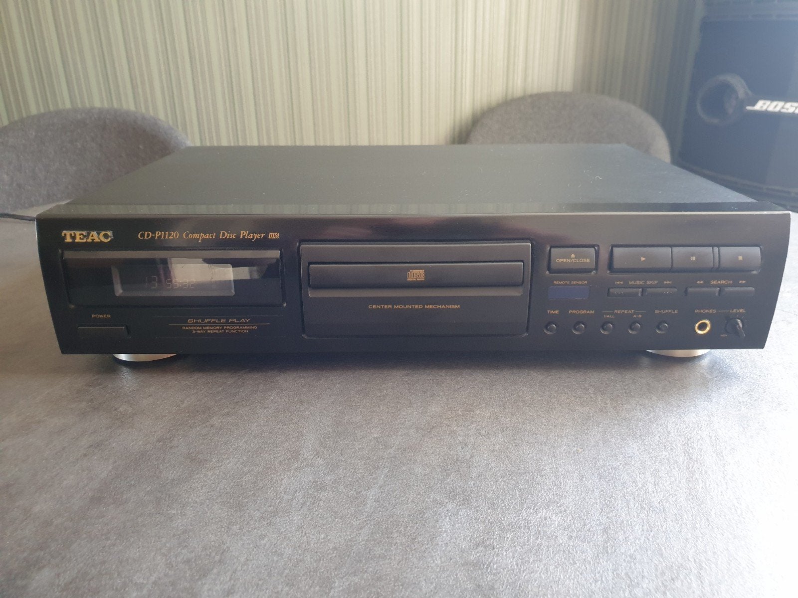 Teac CD-P1120 Compact Disc Player met afstandsbediening, Ophalen of Verzenden, Gebruikt, Overige merken