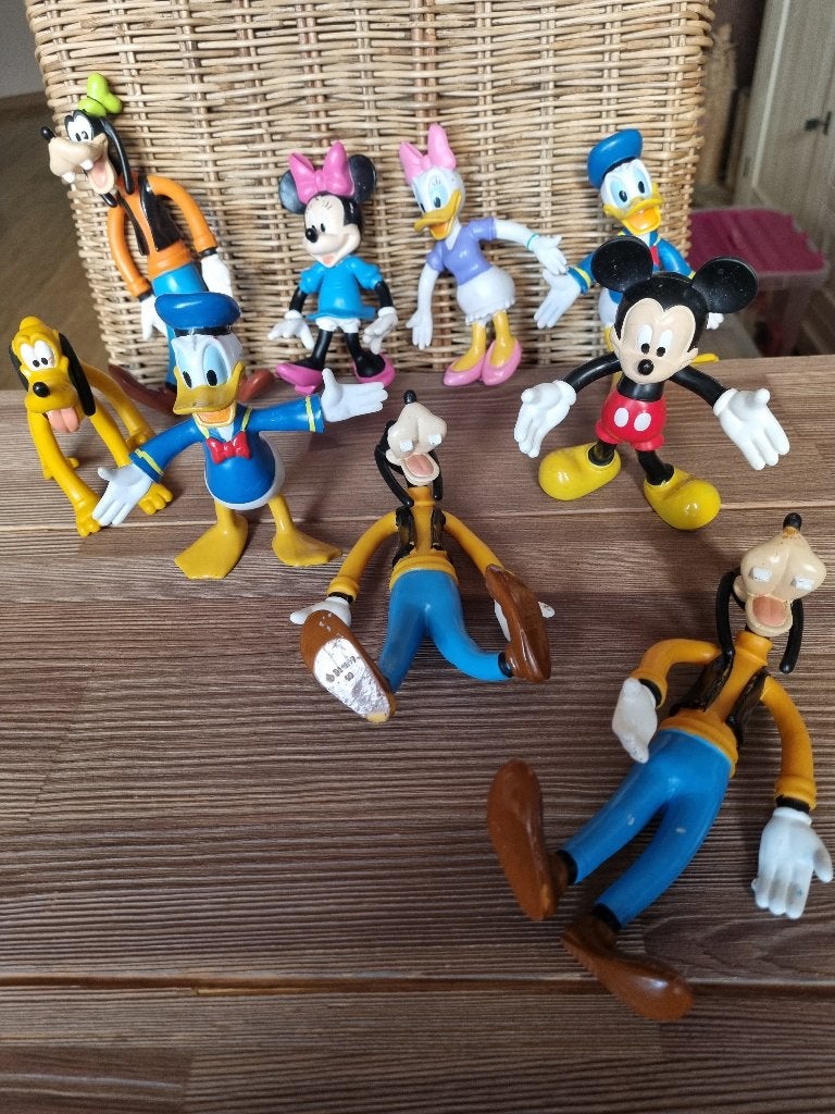 9 Poppen van Disney Mickey Minnie Donald Katrien Goofy Pluto, Verzenden, Mickey Mouse, Gebruikt, Beeldje of Figuurtje