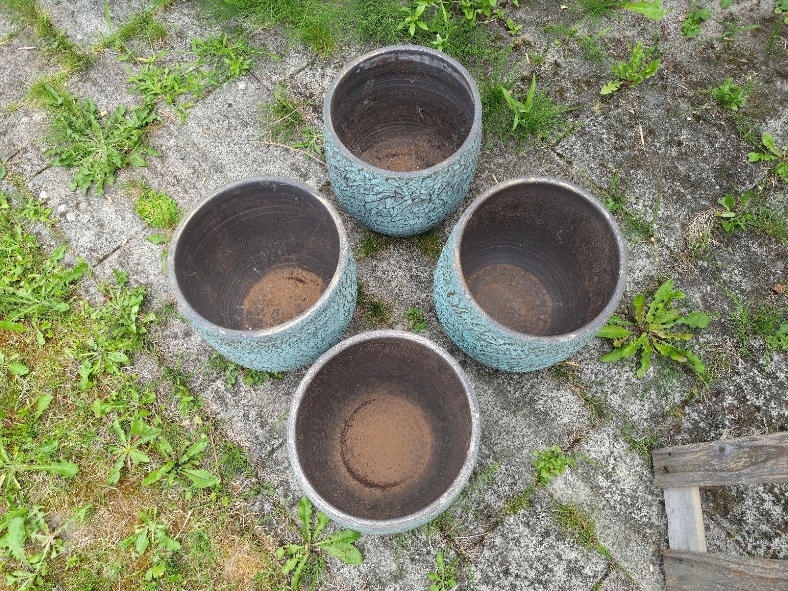 Bloempotten vier stuks, Tuin en Terras, Bloempotten, Ophalen, Rond, Zo goed als nieuw, Aardewerk